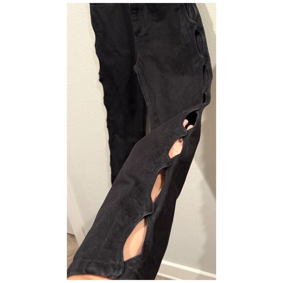 ZARA Cutout High-Waisted Eyelet Black Jeans - Picture 4 of 6